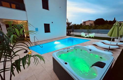 New exclusive apartment Green Horizon with garden, hot tub and private pool near the sea - Foto 5