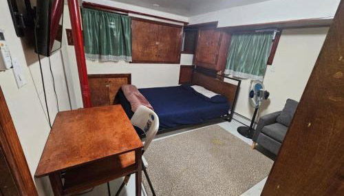 Mukbul & Nesa LLC - Foto 3, wardrobe