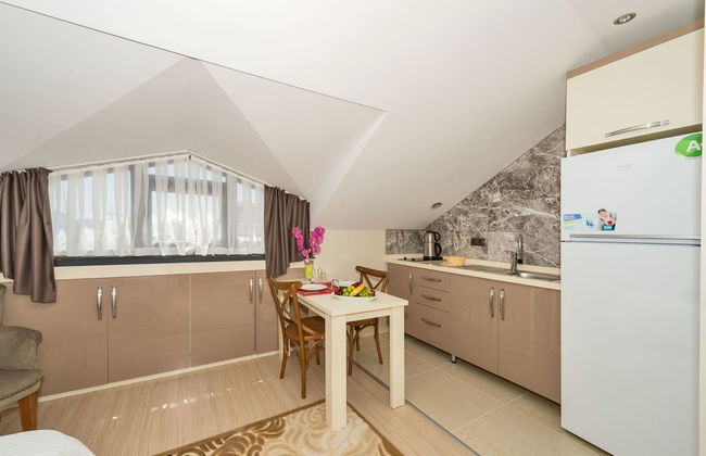 Gen Suites - Photo 44