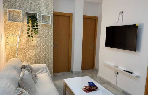 Bonito y muy fresco apartamento con patio privado - Foto 36