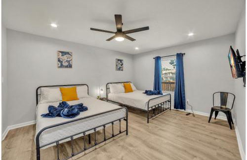 Spacious & Homey 4br/3ba W/amenities Near Downtown - Foto 28