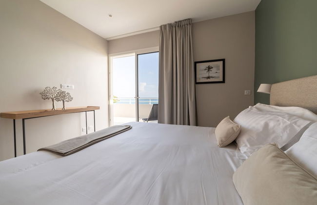 Eden Roc Villas - Photo 13