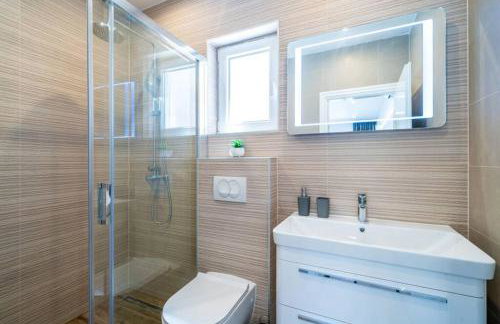 Corallium - Photo 33