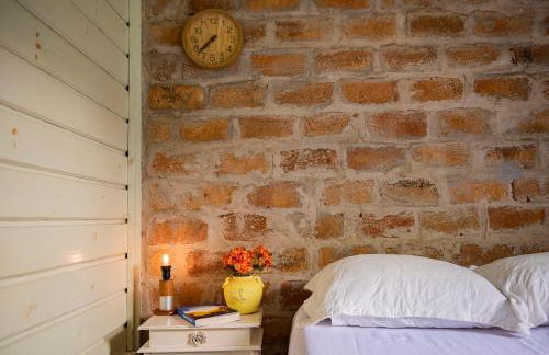 Casa Rústica com Piscina Privativa, Banheira de Hidromassagem, Ar-Condicionado, Pet friendly - Refúgio na Natureza a 5 Minutos do Centro de Imbituba, Perfeita para Famílias e Grupos - Photo 46