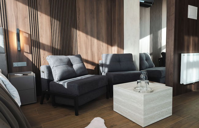 DISTRICT boutique - Photo 56