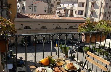 Santa Maruzza - Apartment with Balcony View, 5 Min Walk to Teatro Massimo & Cathedral - Foto 1
