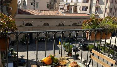 Santa Maruzza - Apartment with Balcony View, 5 Min Walk to Teatro Massimo & Cathedral - Foto 1