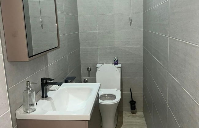 2BR Apartment With Pool and Wifi Near Airport - Foto 8