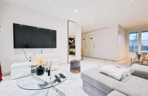 #GH Butler's Monochrome - Foto 1