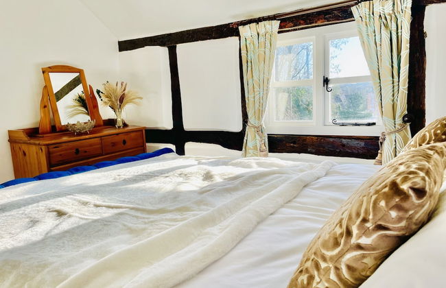 Log Burner and Beamed Ceilings-king Size Bed - Foto 6