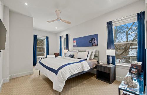 Elegant and Chic 2Bed 2Bath steps from the lake! - Foto 22