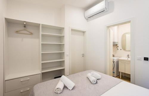 Luxury City Center House - Photo 17