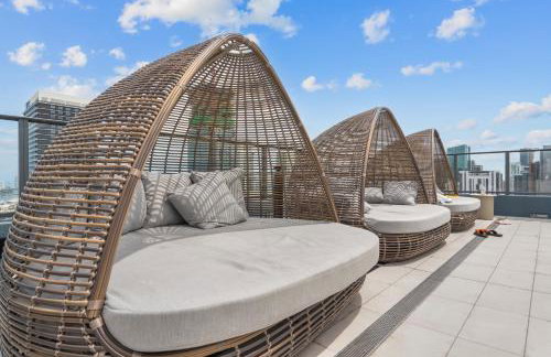 Downtown Condo with Den and Pool Access - Foto 61