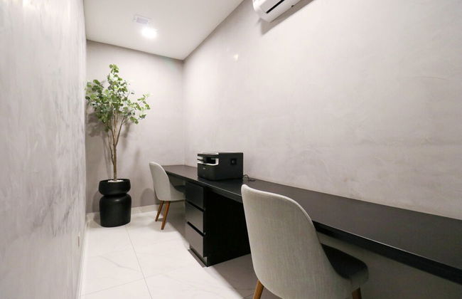 w Minimalist 2BR in Miraflores - Photo 32