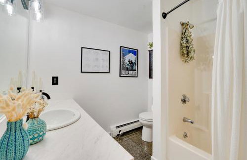 Ski-In/Ski-Out Magic Mountain Condo w/ Deck! - Foto 16