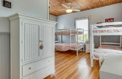 Families Welcome! Historical Hideaway in Palmetto - Foto 26