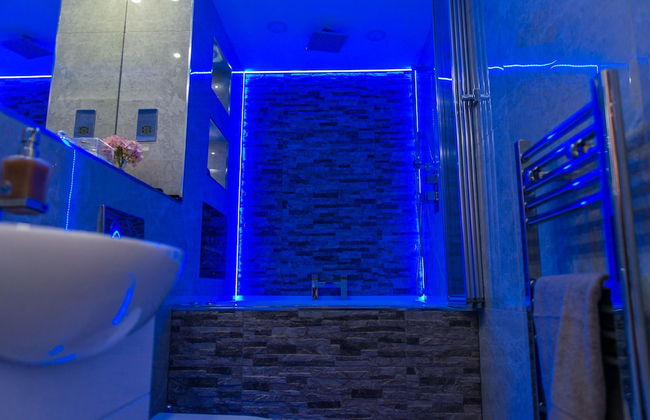 Aphrodite Suites Huddersfield - Foto 46