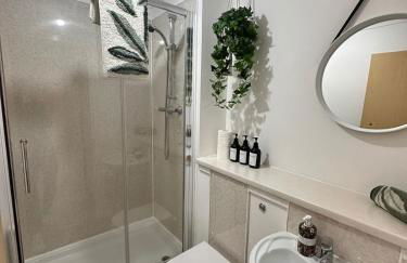 2BR Flat Free Parking Near Hampden and O2 Academy - Foto 6