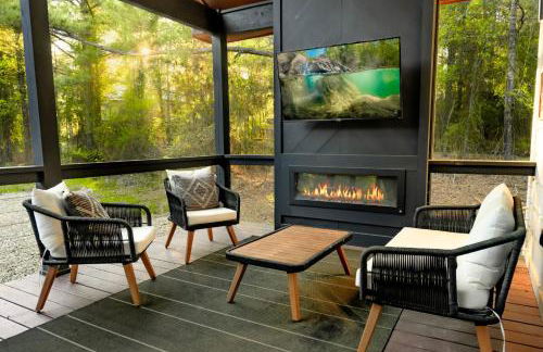 NEW Farmhouse-Chic Cabin with Hot Tub & Firepit - Foto 4
