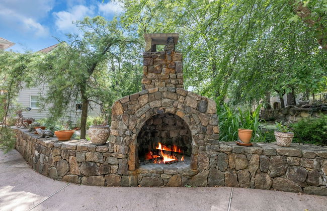 Family Retreat With Autumn Views and Fireplace - Photo 51