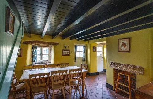 School House, cosy cottage for 12 with hot tub in the Peak District - Photo 71