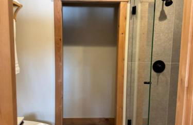 Serenity on 13 Suncadia-luxury 4bd ensuite spa retreat with Sauna, Steam Shower, Jacuzzi, Hot tub, Fire Pit & on-site EV chg - Foto 25