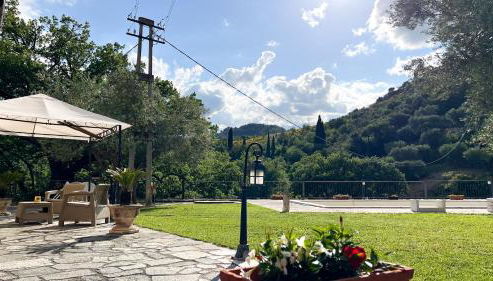 Giardino sul Fiume a 10 min da Piazza del Popolo con parcheggio privato e giardino vista fiume - Foto 2, Garden, Garden view