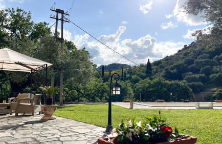 Giardino sul Fiume a 10 min da Piazza del Popolo con parcheggio privato e giardino vista fiume - Foto 2