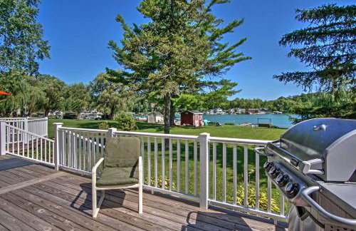 Waterfront Vandalia House with Dock on Donnell Lake! - Foto 22