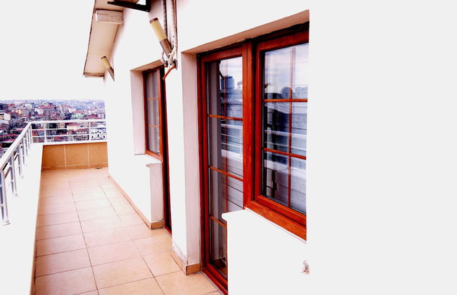 Sheriff Residence - Photo 58