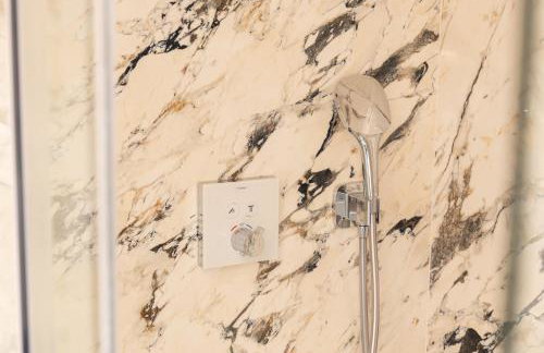 Artorius Duba - Photo 61