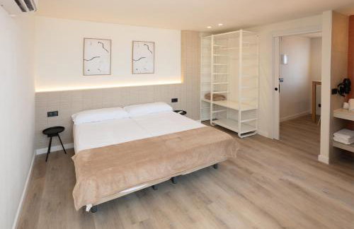Apartamentos San Antonio Beach - Foto 13