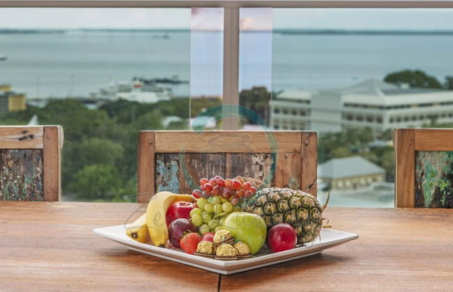 Coastal Magnificence Pool Workspace Parking - Photo 1