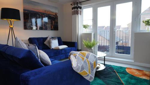 Spacious 4 Bedroom, 3 Bath House by Jesswood Properties Contractors, Business and Leisure with Free Parking and WIFI - Foto 3