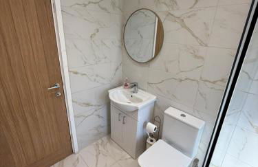 Dudley, Birmingham and Wolverhampton Contractor and Family Stay B69 - Foto 1