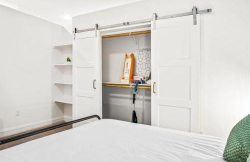 Luxurious New Unit 1Bd1Ba Pool, Golf Sim - Foto 9