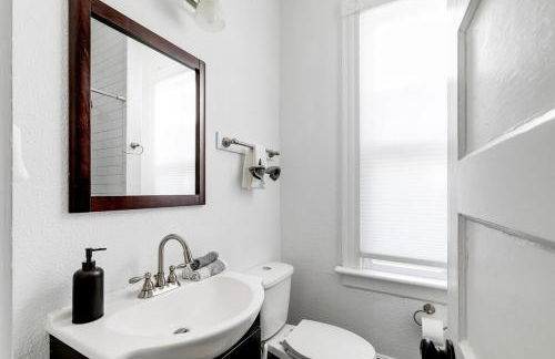 Quaint Escape for 2 Near Richmond Battlefield Park - Foto 18