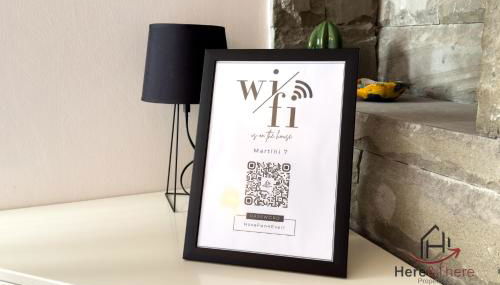 Beaches 1 min away - Free WiFi - Smart TV - AC - Foto 4, locker