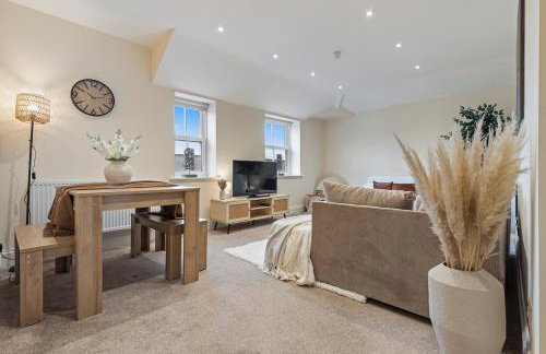Stunning and Spacious Harrogate Apartment - Photo 15