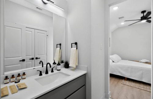 Luxury Home: Mins to NRG, Hobby Airport & Midtown - Foto 42