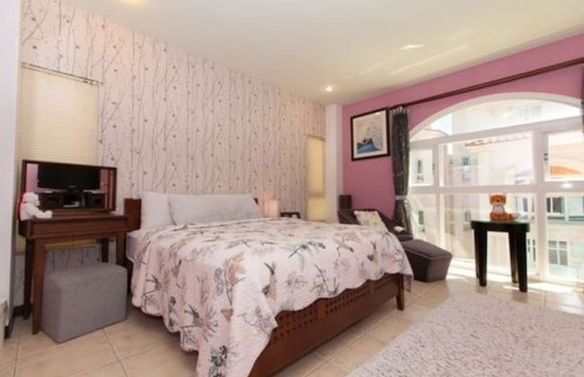 White Cotton Candy B&B - Photo 29