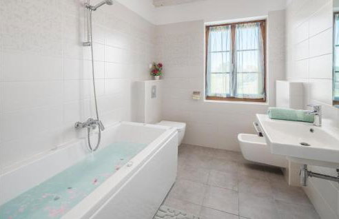 Pet Friendly Home In Barban With Sauna - Photo 38