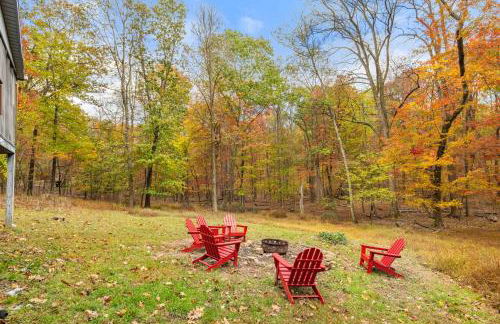 Wooded Chalet w Hot Tub & Indoor Pool, Gym Access - Foto 59