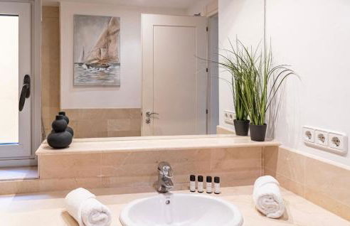 Frontline Sotogrande Marina Living 3-Bed Waterfront Retreat - Foto 21