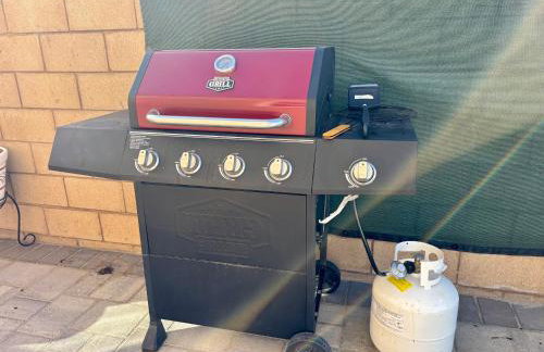 California 3-Bedroom Desert Escape With Garden - Foto 76