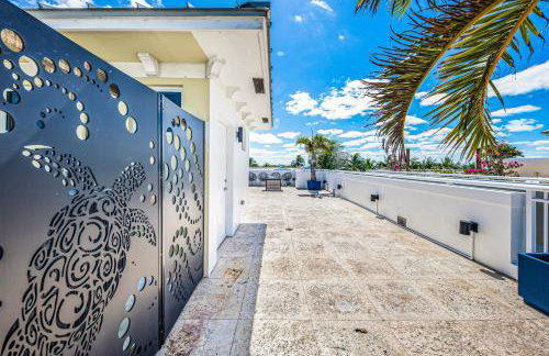 Walk to Hollywood Beach: Luxury Family Getaway! - Photo 37