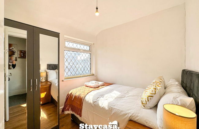 Beautiful Detached Villa - Jacuzzi Bath - Parking - Foto 72