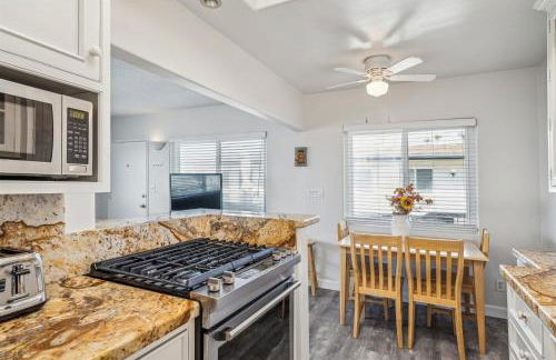 Beautiful 2 Bed Beach Condo #201 - Photo 6