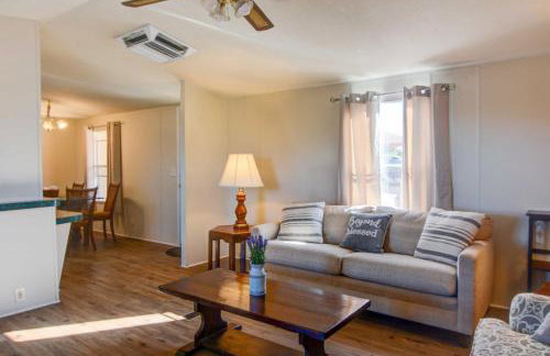 Peaceful Sandia Park Retreat with Deck and Views! - Foto 6