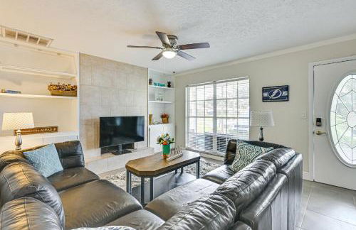 Pet-Friendly Home with Lanais, Near Dtwn Tampa! - Foto 3